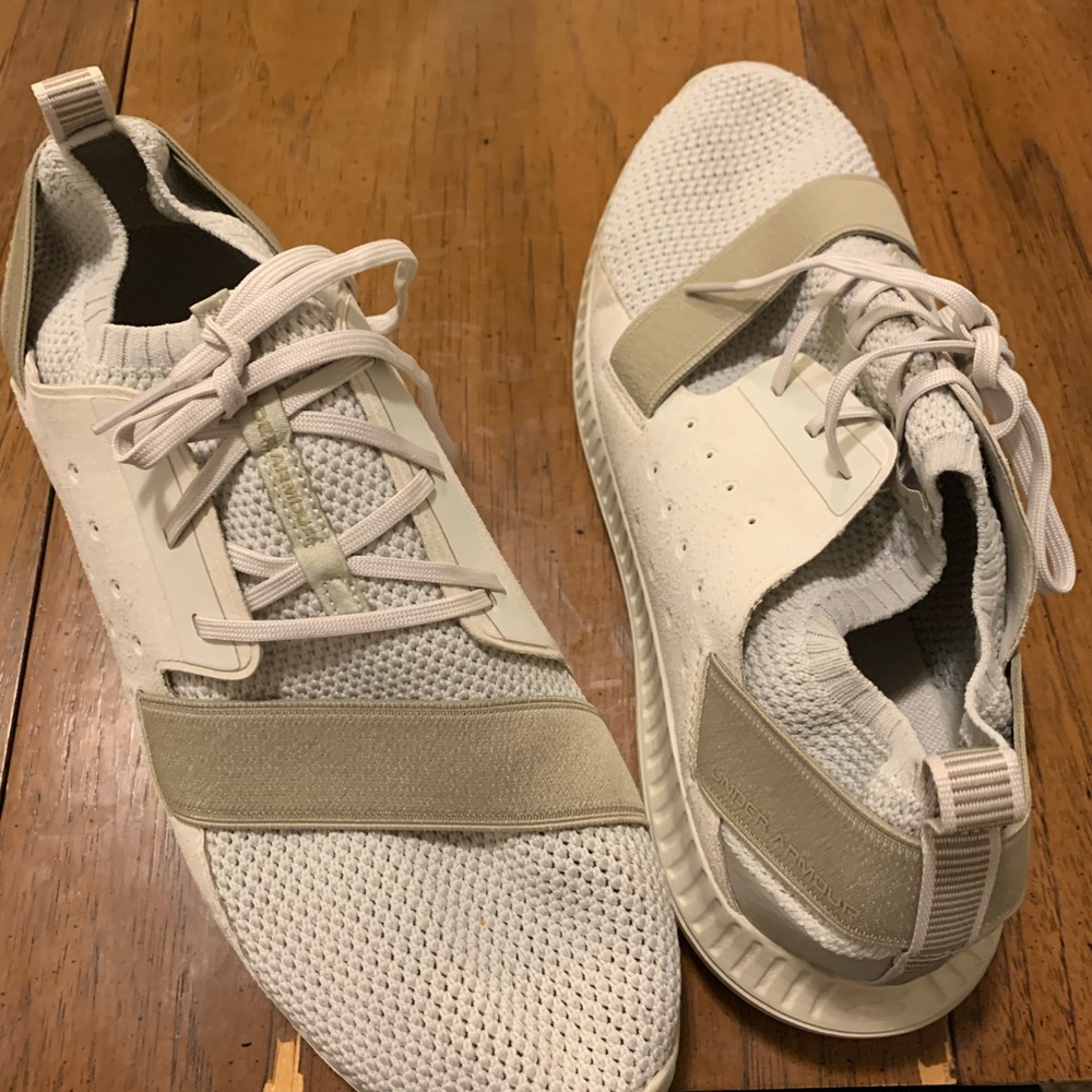 Under Armour Men’s shoes - Picture 3 of 4